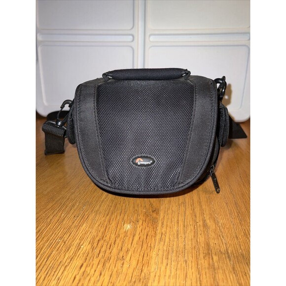 Lowepro Other - Lowepro Black Travel Shoulder Camera Bag Adjustable Strap Pre-Owned